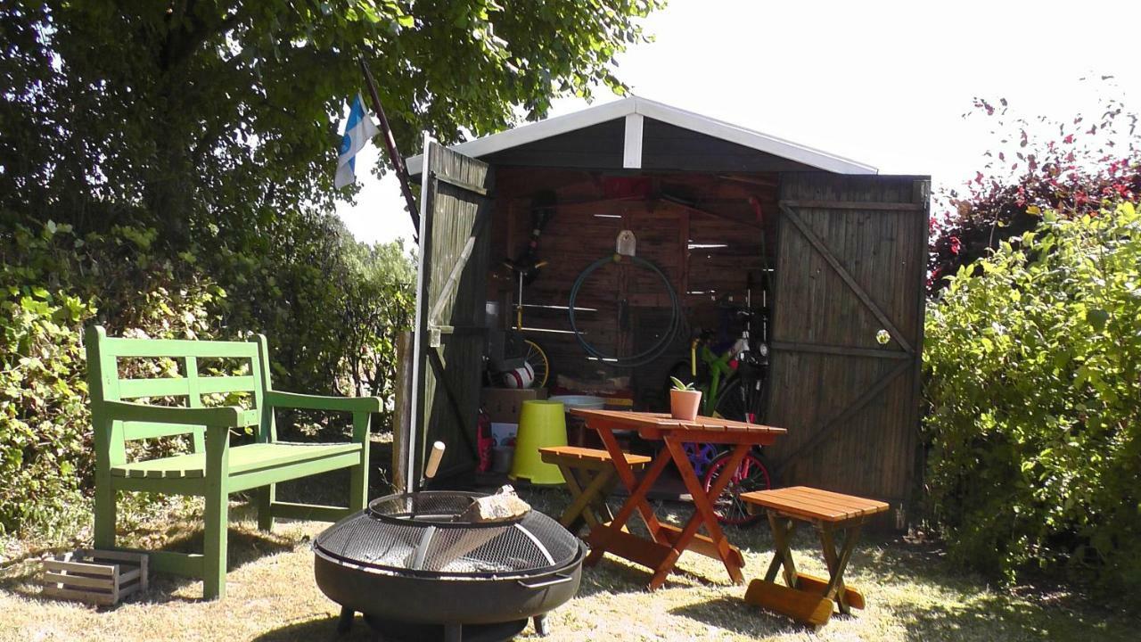 Zirkuswagen Nahe Ostsee Und Schlei